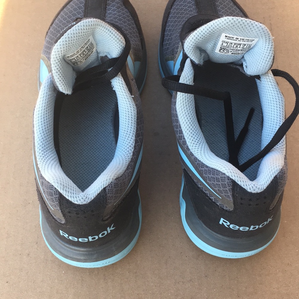 Reebok - Picture 4 of 5